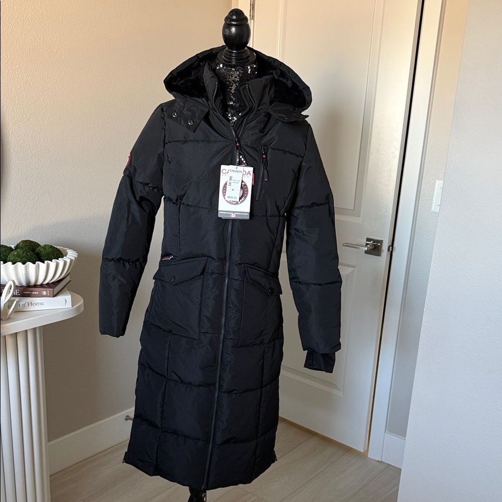 Canada Weather gear  Women's Black Puffer Coat